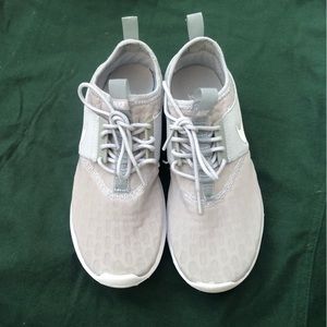 Nike size 6.5 sneakers